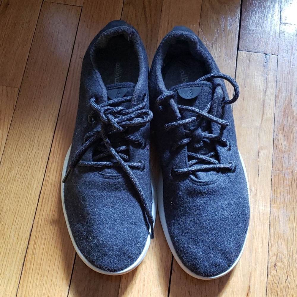 ALLBIRDS M. 12